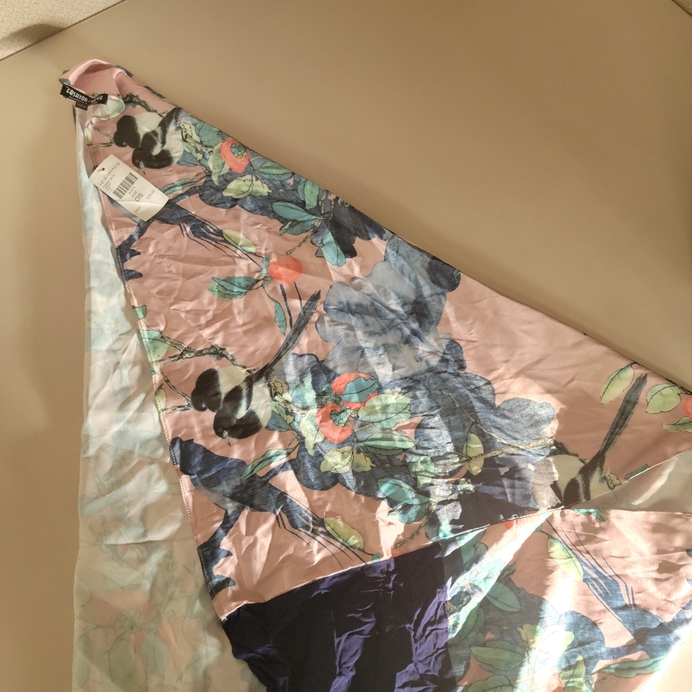 Cover-up - Picture 2 of 3